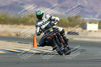 media/Jan-09-2022-SoCal Trackdays (Sun) [[2b1fec8404]]/Turn 14 (10am)/